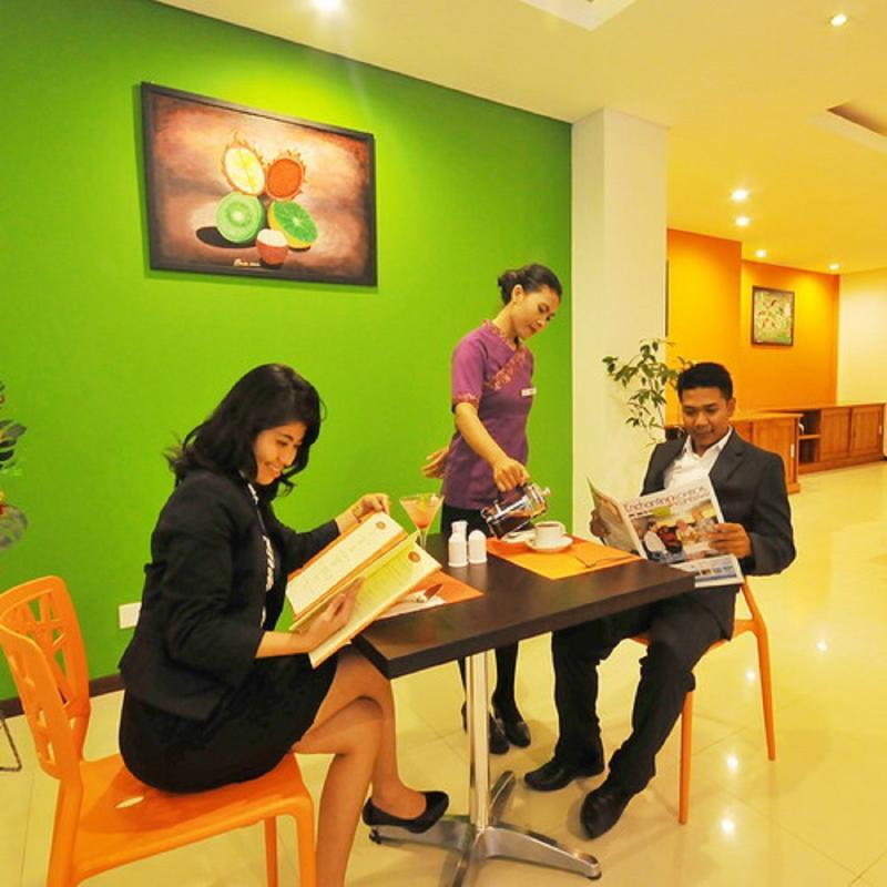 Pratama Hotel & Convention Mataram Exterior photo